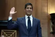 Senado de EU confirma a Kevin Warsh como gobernador de la Fed