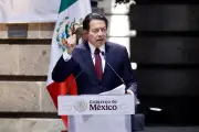 SEP anuncia aumento salarial del 9% para maestros