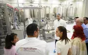 Sheinbaum inaugura planta 'Leche para el Bienestar' en Campeche