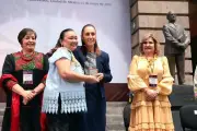 Sheinbaum pide a docentes priorizar la enseñanza de valores