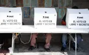 Sheinbaum propone mover elección judicial a 2028 para evitar confusión