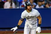 Sultanes se sacude el 'sin hit' y barre a Charros en casa