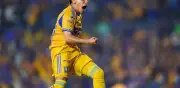 Tigres exhibe a Chivas y se impone 3-1 en la ida de liguilla
