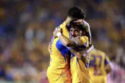 Tigres vence a Chivas y sueña en la Liguilla