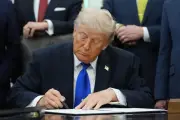 Trump emite orden para ampliar acceso a planes de retiro