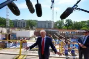 Trump exhibe salón de baile de 400 mdd en su mansión