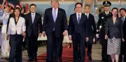 Trump llega a China para cumbre con Xi en medio de tensiones