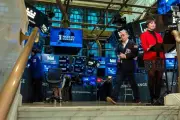 Wall Street marca nuevos récords impulsado por acciones de chips
