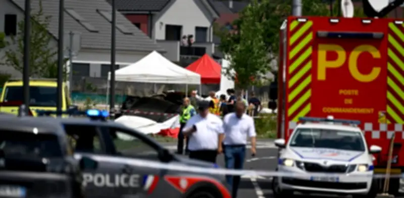 11 muertos en Francia al estrellarse avión de paracaidismo en Tomblaine