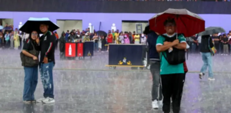 Activan doble alerta por lluvias intensas en CDMX para este viernes