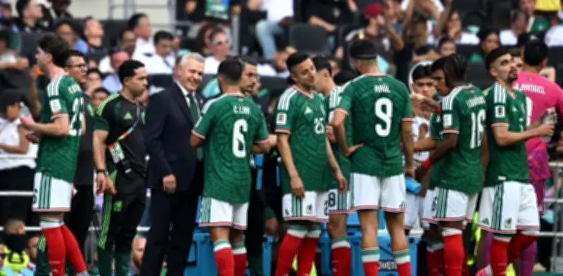 Afición enfurece con pausa de hidratación: comerciales cortan la emoción del gol de Raúl Jiménez