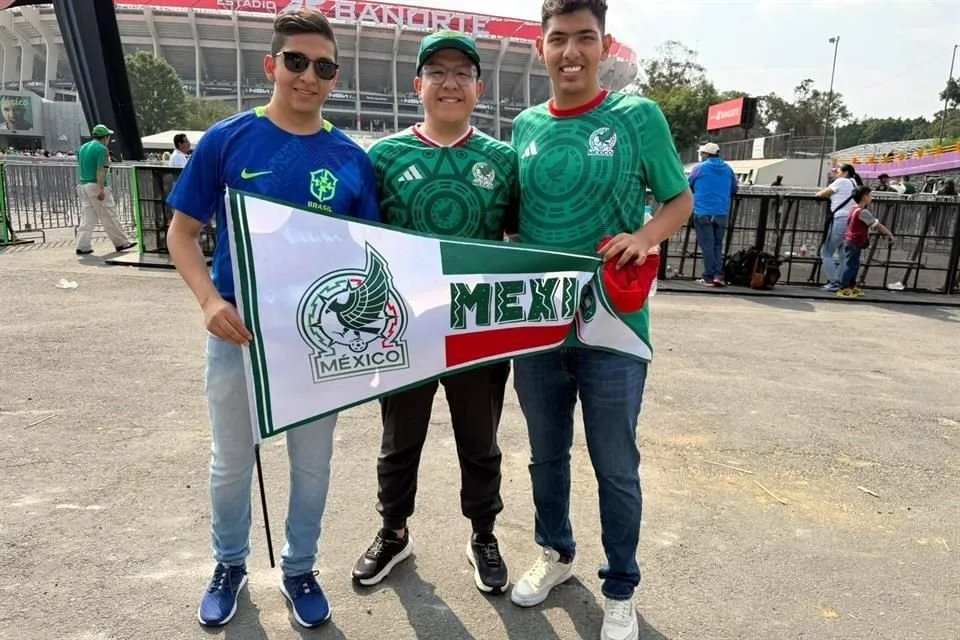 Afición tricolor guarda buenos recuerdos ante Brasil en duelo de leyendas