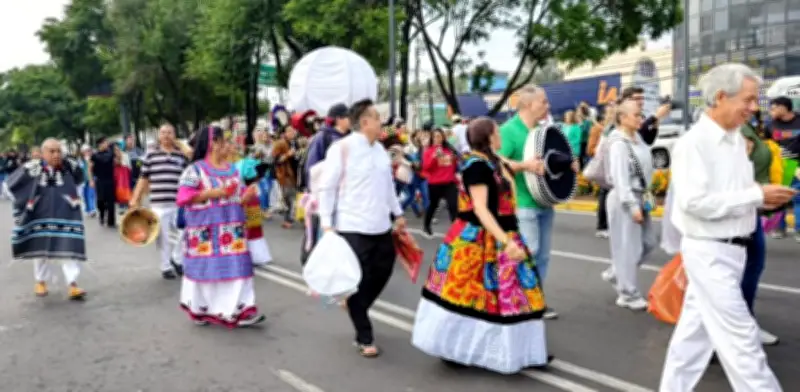 Aficionados ingresan al Estadio CDMX al ritmo de 'Mariachi loco' para el Mundial