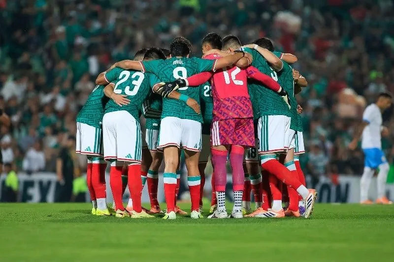 Javier Aguirre otorga permiso especial a seleccionados mexicanos para el Día de las Madres