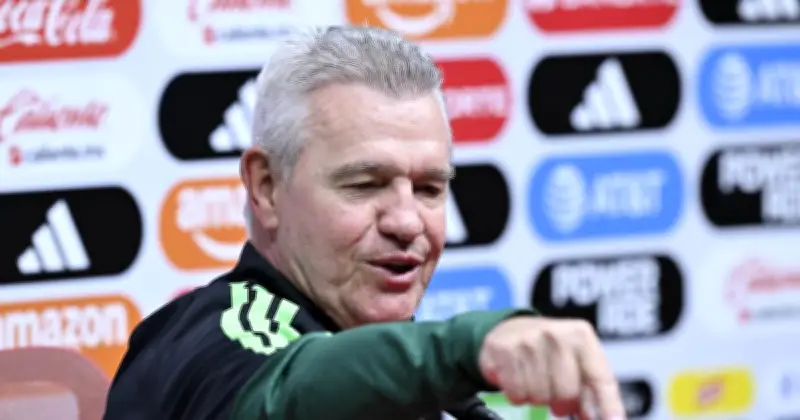 Aguirre minimiza polémica con Cuauhtémoc y aún no define 11 ante Sudáfrica