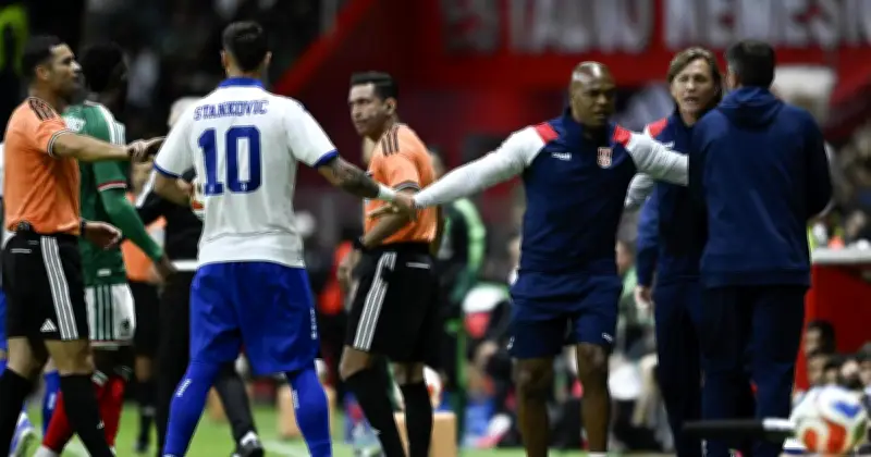 Aguirre obligó a Gallardo a disculparse con Paunovic en amistoso México vs Serbia