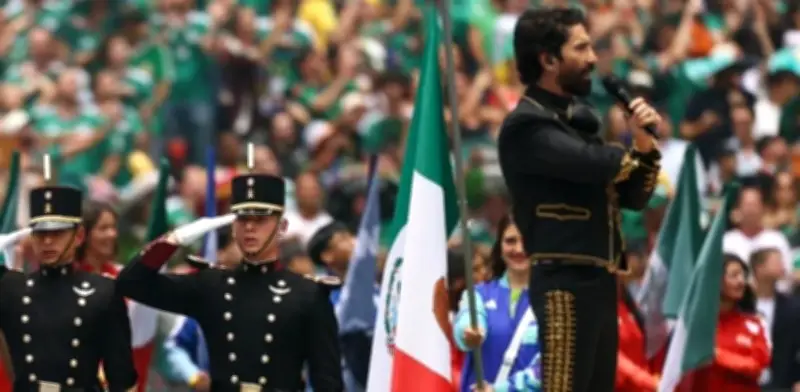Alejandro Fernández y el Himno Nacional en Mundial 2026: ¿error o acierto?