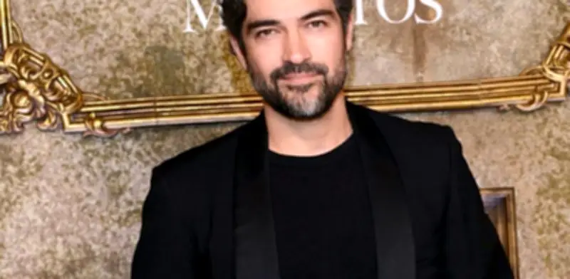 Alfonso Herrera regresa a cantar: será la voz de El Gato con Sombrero