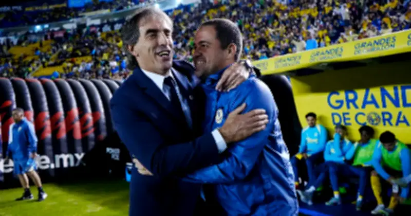 André Jardine respalda llegada de Guillermo Almada al América
