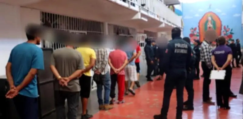 Autoridades catean CERESO Número 1 de Durango en operativo de revisión