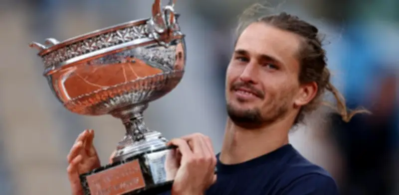 Bayern Múnich celebra histórico título de Grand Slam de Alexander Zverev