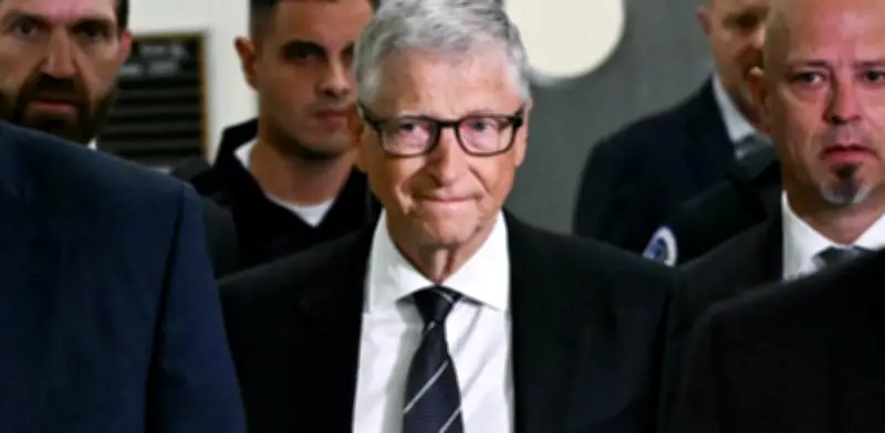 Bill Gates niega haber victimizado a alguien en audiencia sobre Epstein