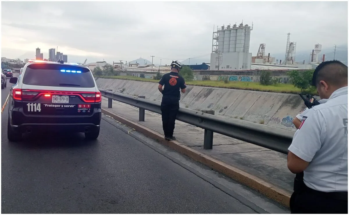Hallan cadáver de adulto mayor flotando en arroyo de Nuevo León