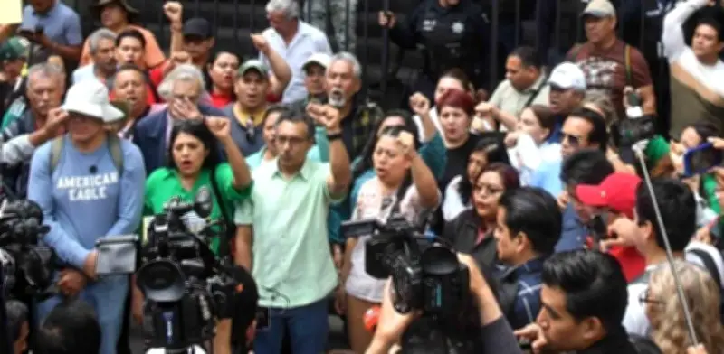 Caos vial en CDMX por protestas de la CNTE y otras 7 movilizaciones