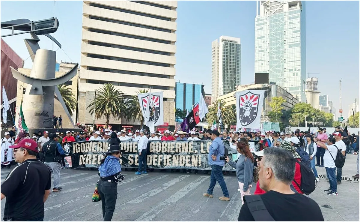 CDMX: 19 marchas y bloqueos por el Día del Trabajo; CNTE encabeza con 8 mil asistentes