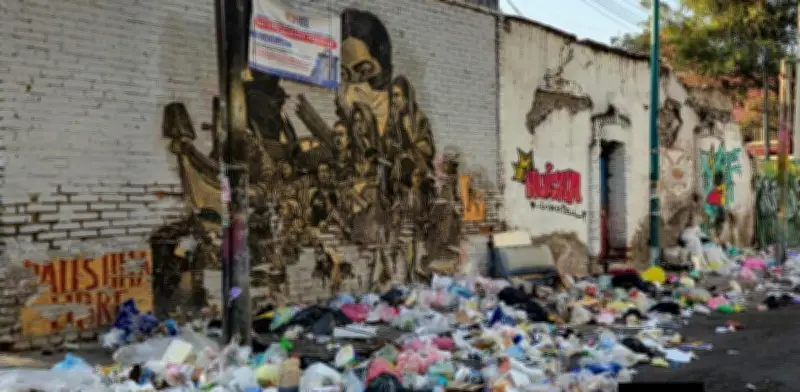 CDMX endurece sanciones por tirar basura en calles: más arresto y servicio comunitario
