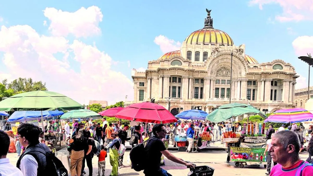 CDMX busca ordenar el Centro Histórico sin censo preciso de ambulantes