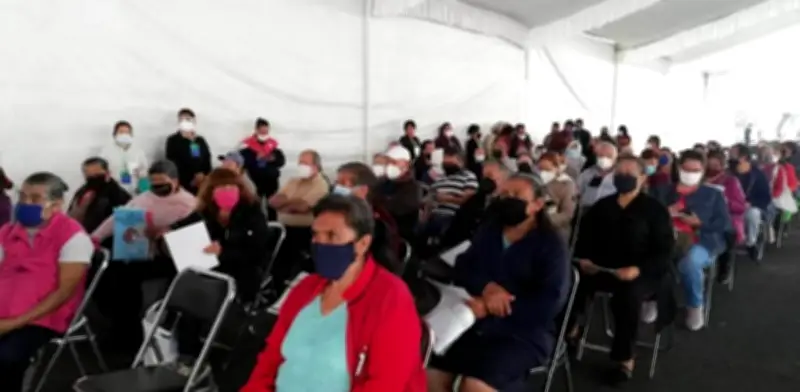 CDMX vacuna al 83% de adultos mayores en primera etapa