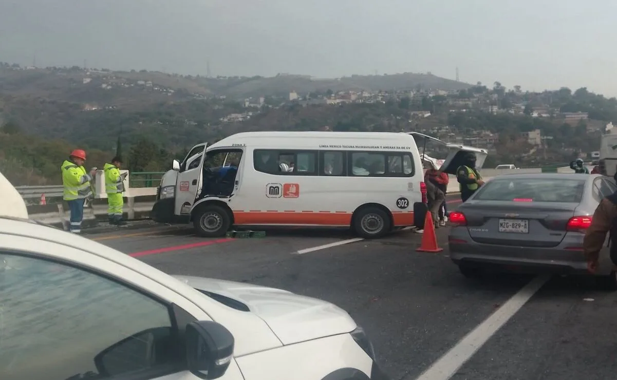 Choque múltiple en la Toluca-Naucalpan deja 23 lesionados