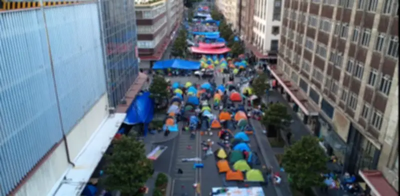 CNTE extiende su plantón en avenida 20 de Noviembre en CDMX