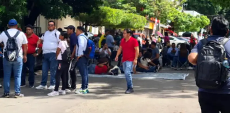 CNTE toma dependencias de educación en Tuxtla y amenaza con continuar protestas