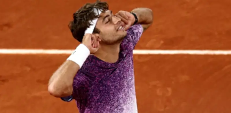 Cobolli hace historia en Roland Garros: a semifinales, Italia asegura finalista
