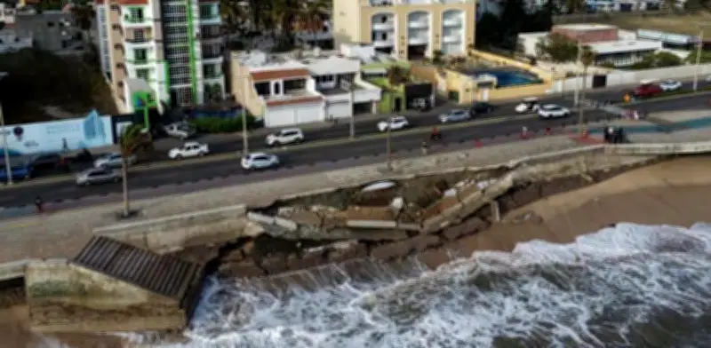 Colapsan 70 metros del malecón de Mazatlán por erosión y oleaje