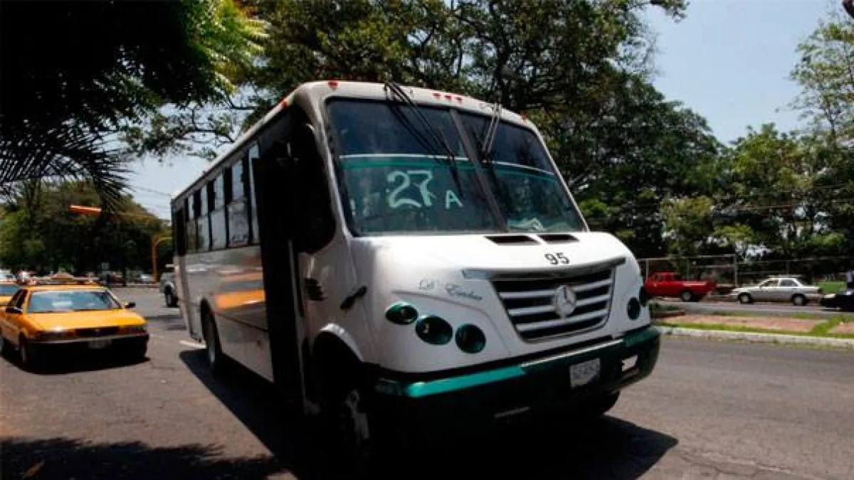 Transporte público en Colima: caro y deficiente tras aumento tarifario