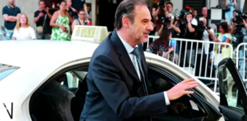 Condenan a 24 años a exministro Ábalos por corrupción en compra de mascarillas