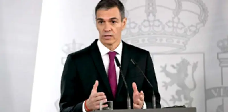 Congreso español insta a Sánchez a someterse a cuestión de confianza