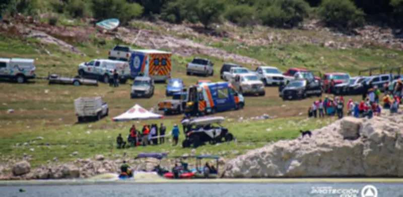 Continúa búsqueda de 4 desaparecidos tras naufragio en presa de Zimapán