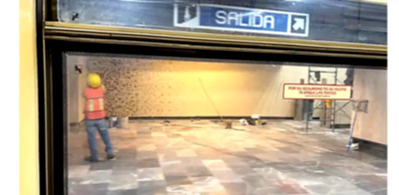 Continúan obras en Línea 2 del Metro; instalan muros verdes y hay quejas