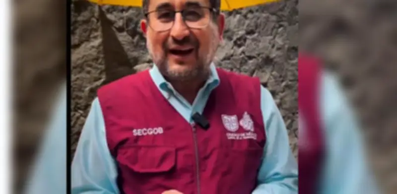 Cravioto recomienda jarabe 'Ajolotius' y causa revuelo en redes sociales