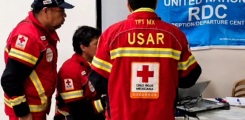 Cruz Roja Mexicana inicia rescates en Venezuela tras sismo