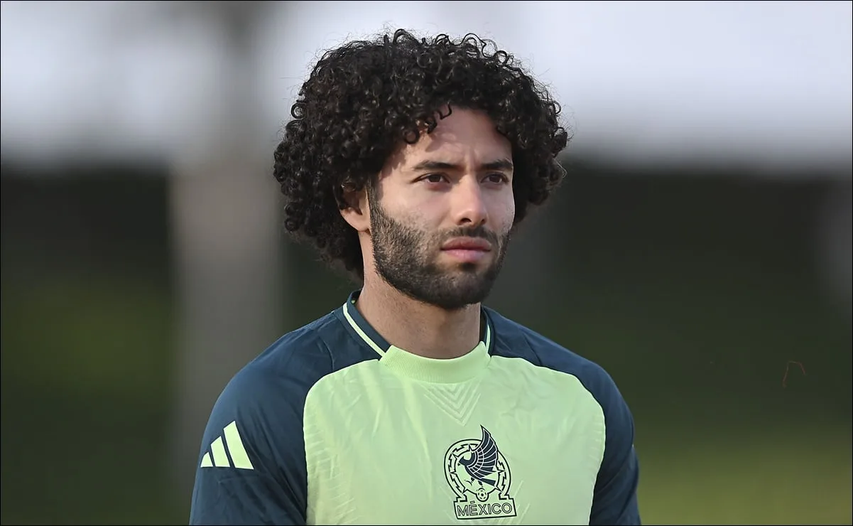 César Huerta presiona por un lugar en el Mundial 2026