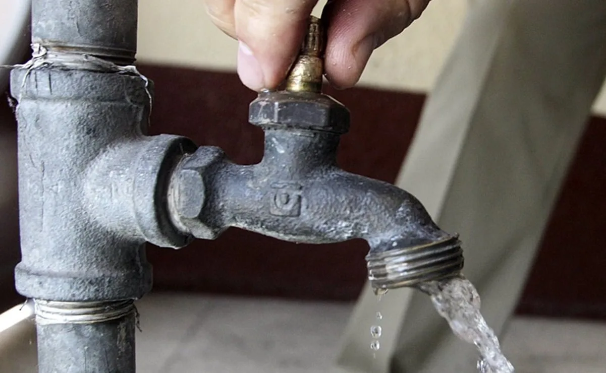 Cuajimalpa entrega más de 2 mil 500 pipas de agua gratuitas ante crisis del Cutzamala
