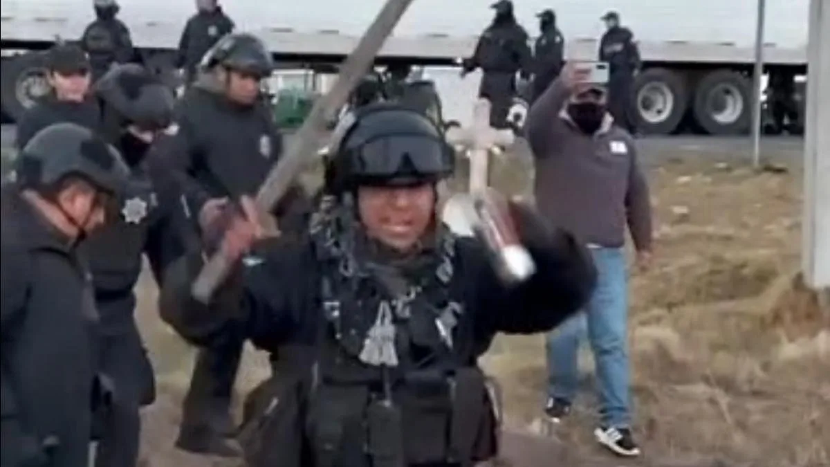 Desalojan a manifestantes del Arco Norte y reabren la carretera en Tlaxcala