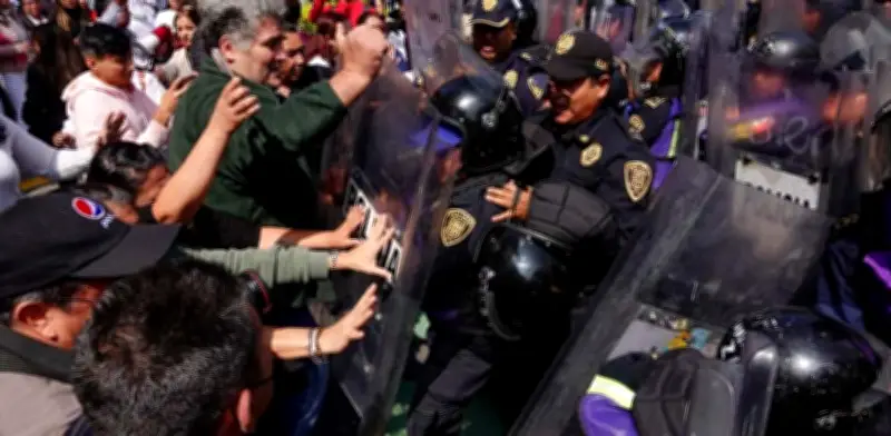 Descartan regreso de granaderos a calles de CDMX; presentan nuevo uniforme