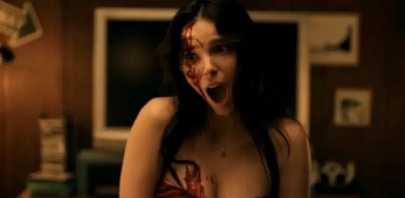 Director de Obsession revela el trágico destino de Nikki tras el final