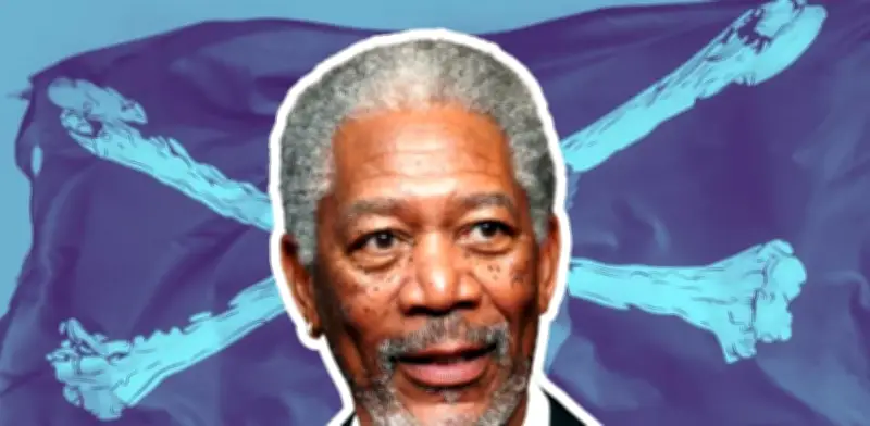 El verdadero motivo por el que Morgan Freeman nunca se quita sus aretes de oro